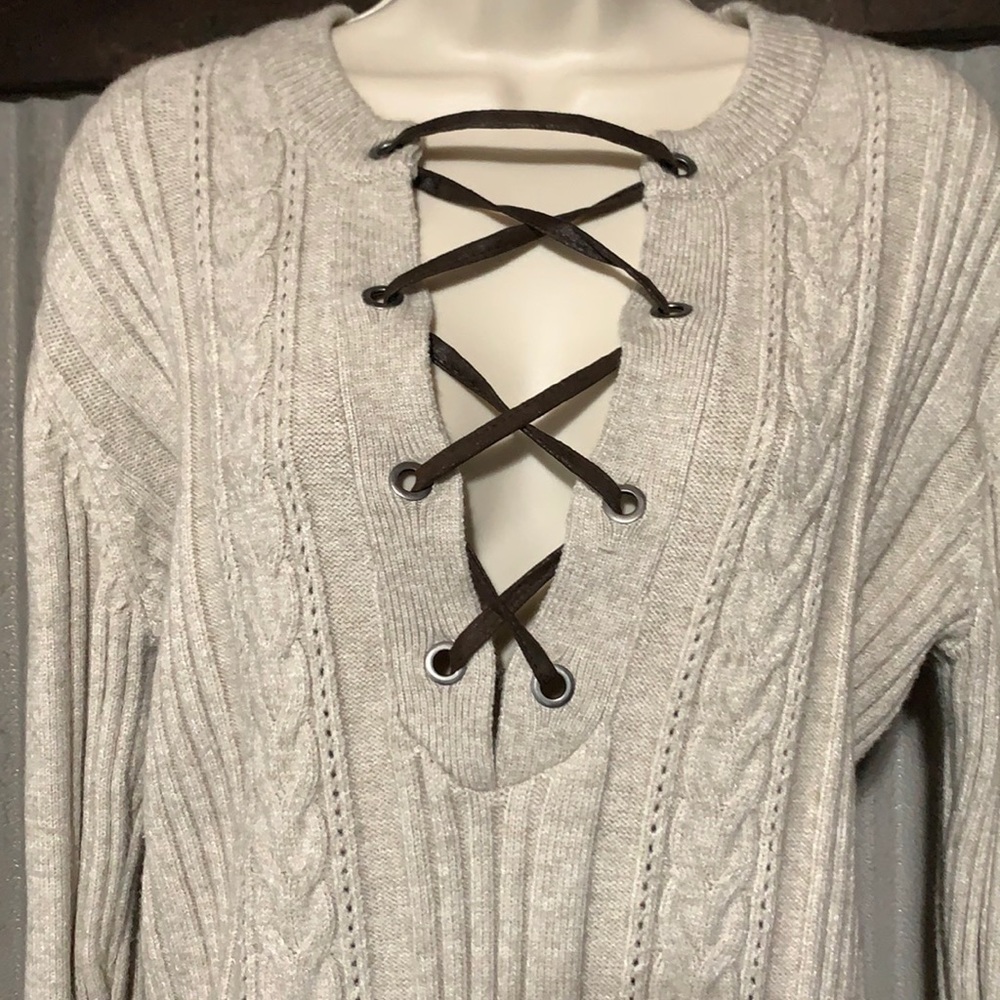 BEAUTIFUL Montana Co. Cable knit sweater